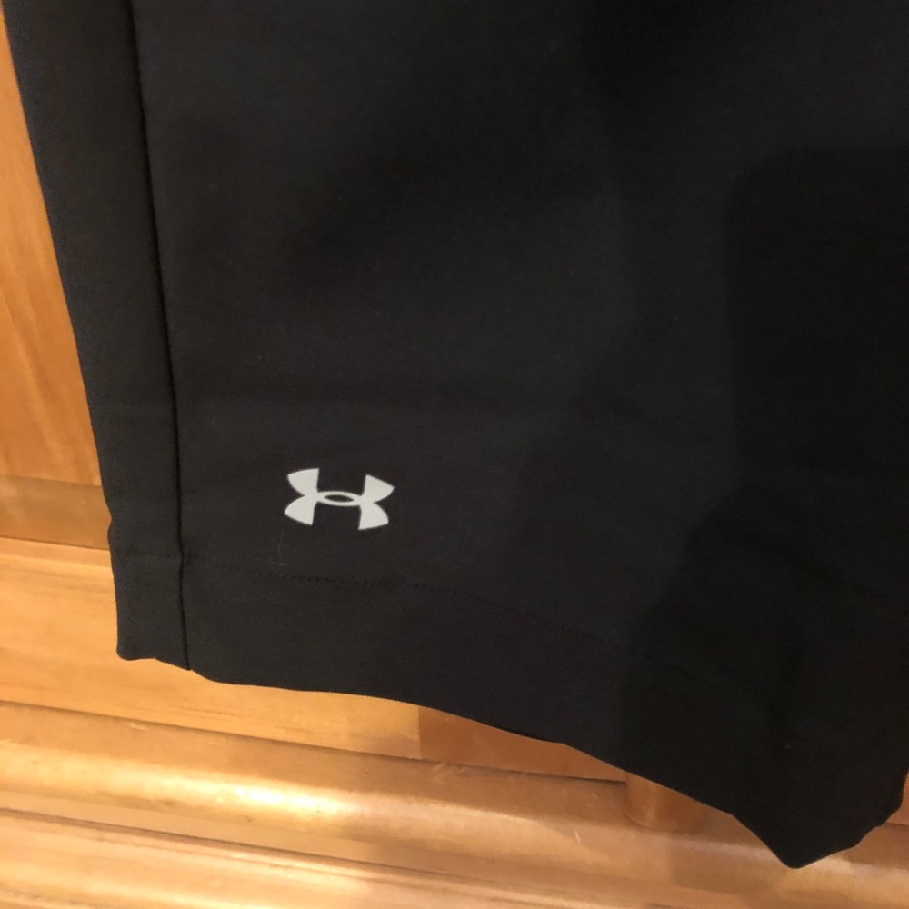 Under Armour Womens XS Golf Shorts - Picture 4 of 10
